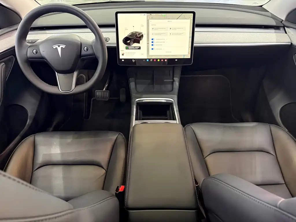 Tesla Model Y 2024 — фото 19