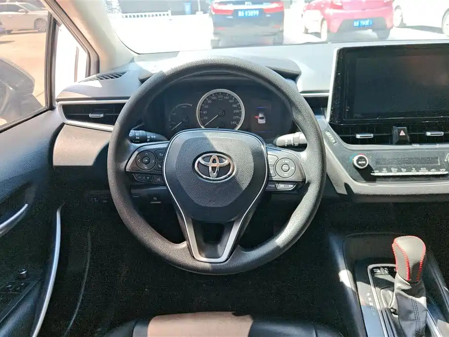 Toyota Corolla 2021 — фото 15