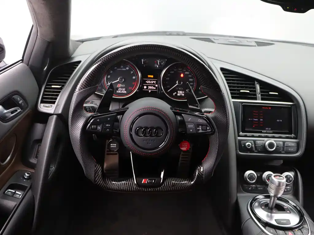 Audi R8 2015 — фото 11