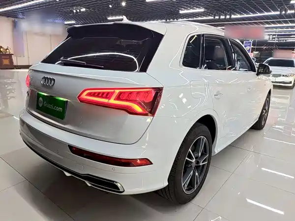 Audi Q5L 2019