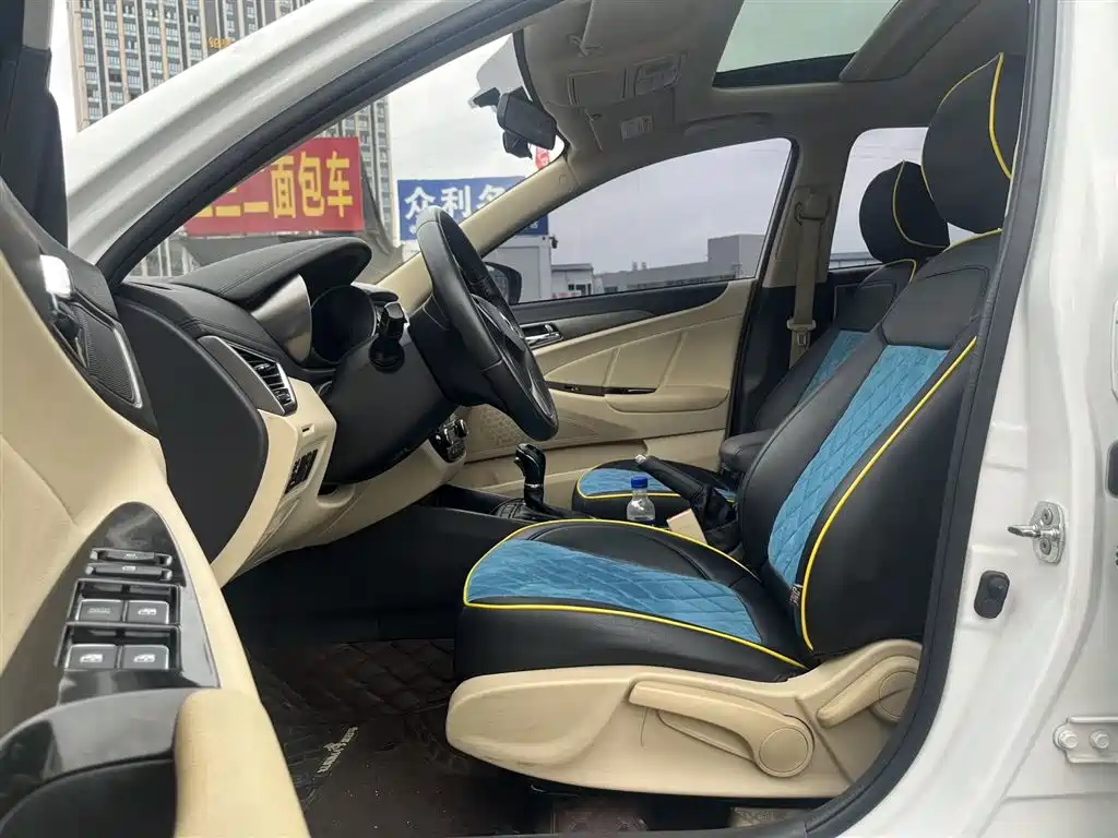 Changan Eado 2016 — фото 8