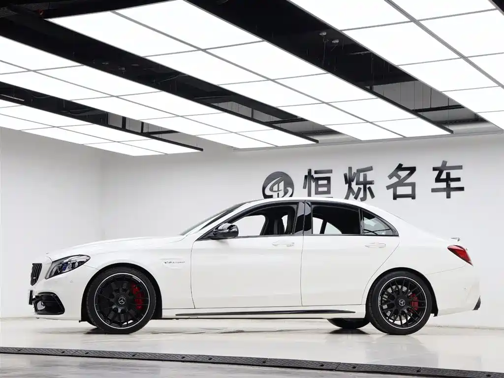 Mercedes-Benz C-Class AMG 2021 — фото 35