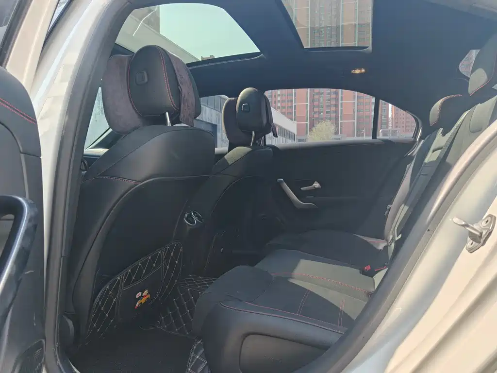 Mercedes-Benz A-Class 2023 — фото 7