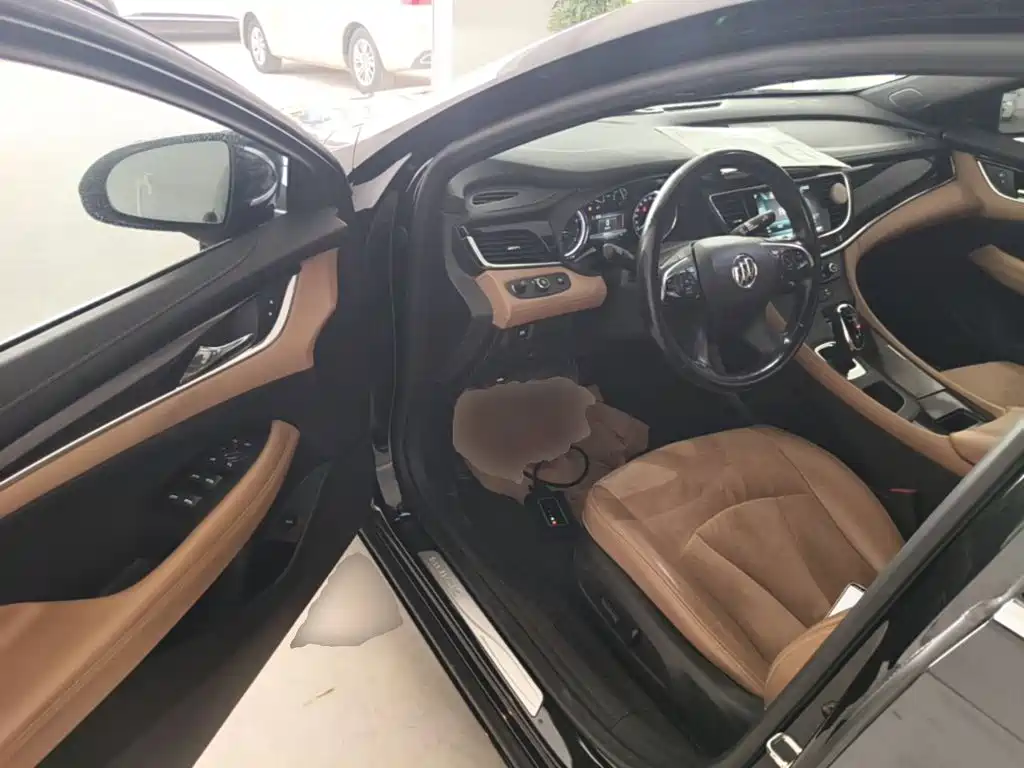 Buick LaCrosse 2017 — фото 16