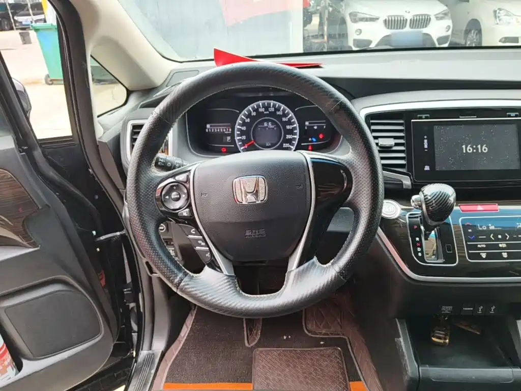 Honda Odyssey 2019 — фото 11