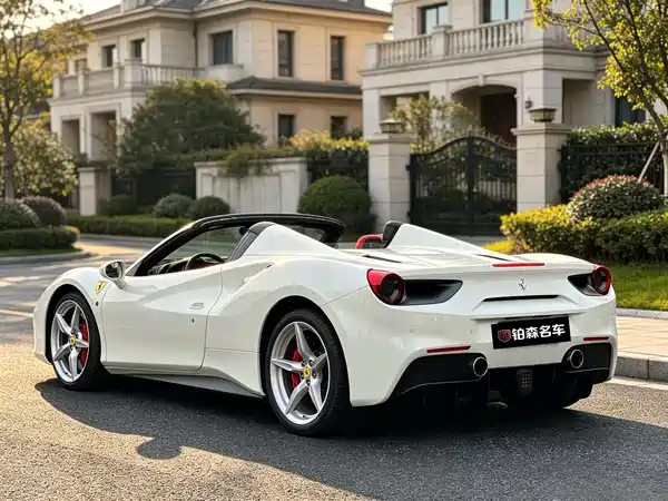 Ferrari 488 2019