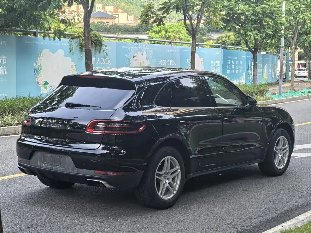 Porsche Macan 2016 — фото 17
