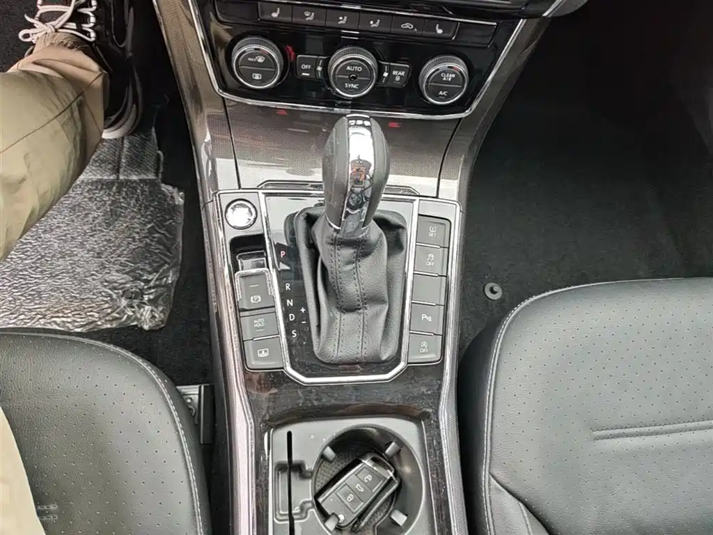 Volkswagen Passat 2018 — фото 14