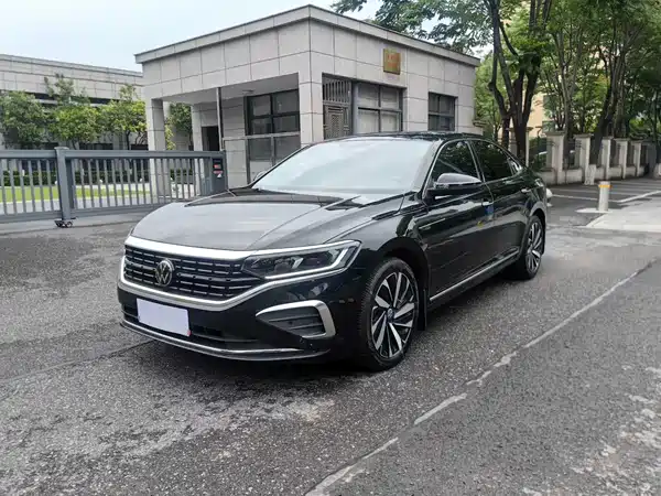 Volkswagen Passat 2024