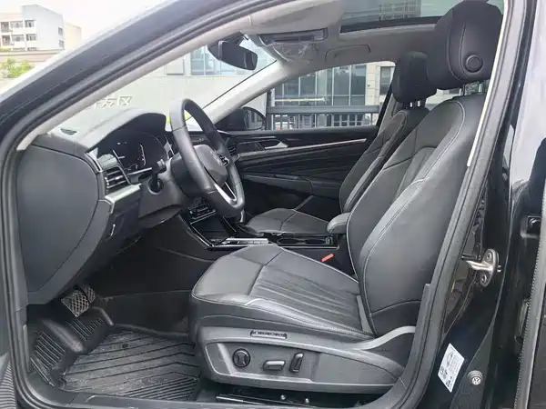 Volkswagen Passat 2024