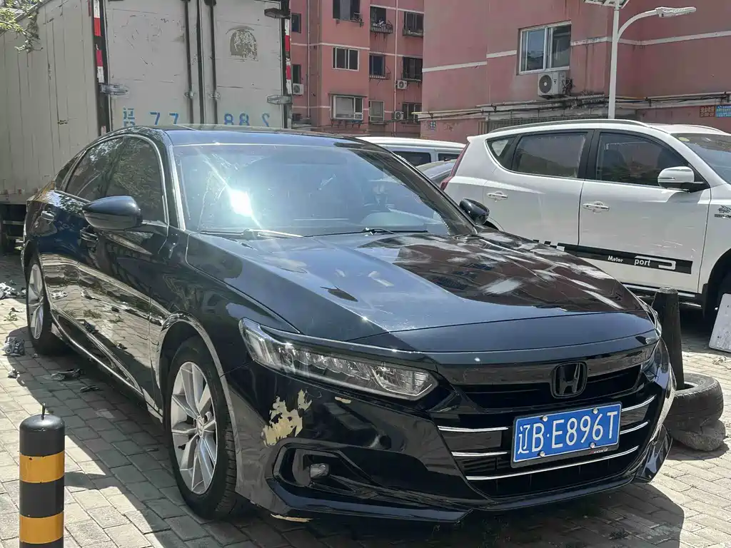 Honda Accord 2022 — фото 1