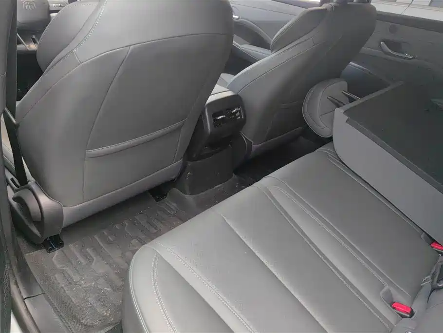 BYD Qin PLUS 2025 — фото 11