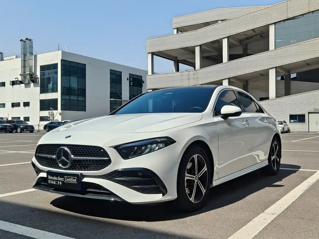 Mercedes-Benz A-Class 2023 — фото 1