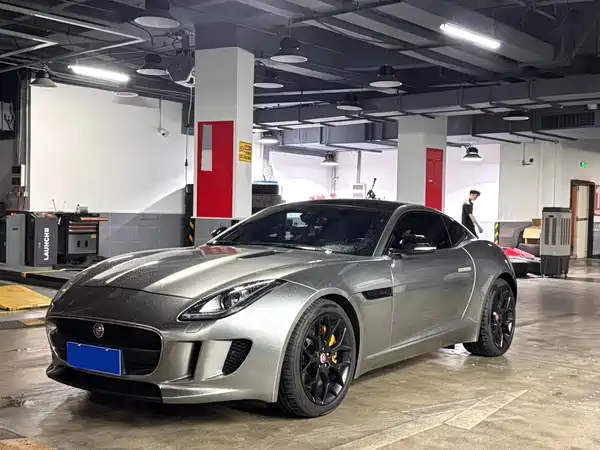 Jaguar F-TYPE 2018