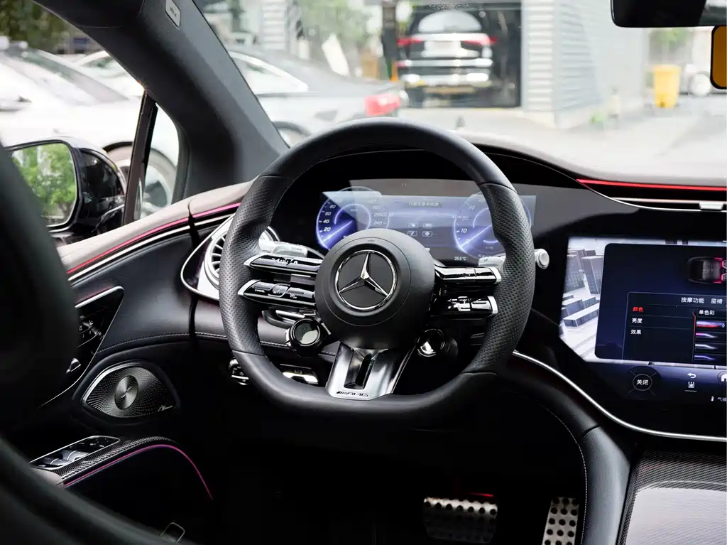 Mercedes-Benz EQS AMG 2025 — фото 12