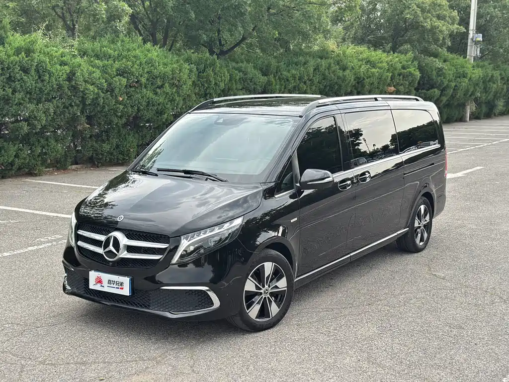 Mercedes-Benz V-Class 2024 — фото 3