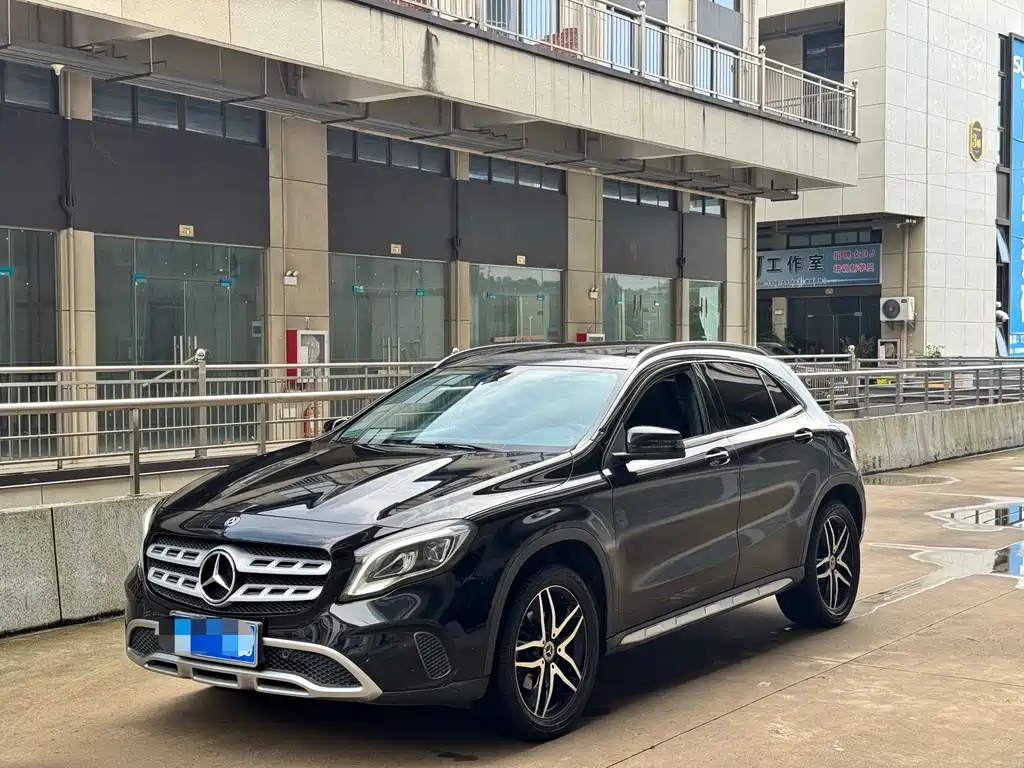 Mercedes-Benz GLA 2017 — фото 1