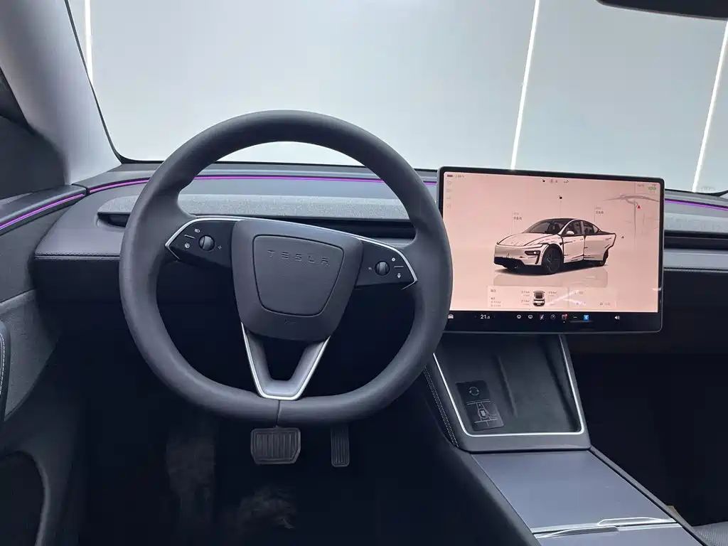 Tesla Model Y 2025 — фото 24