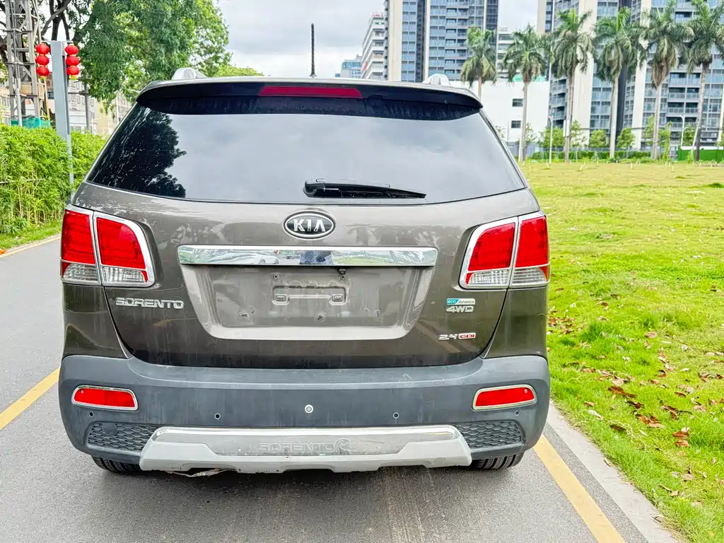 Kia Sorento 2012 — фото 4