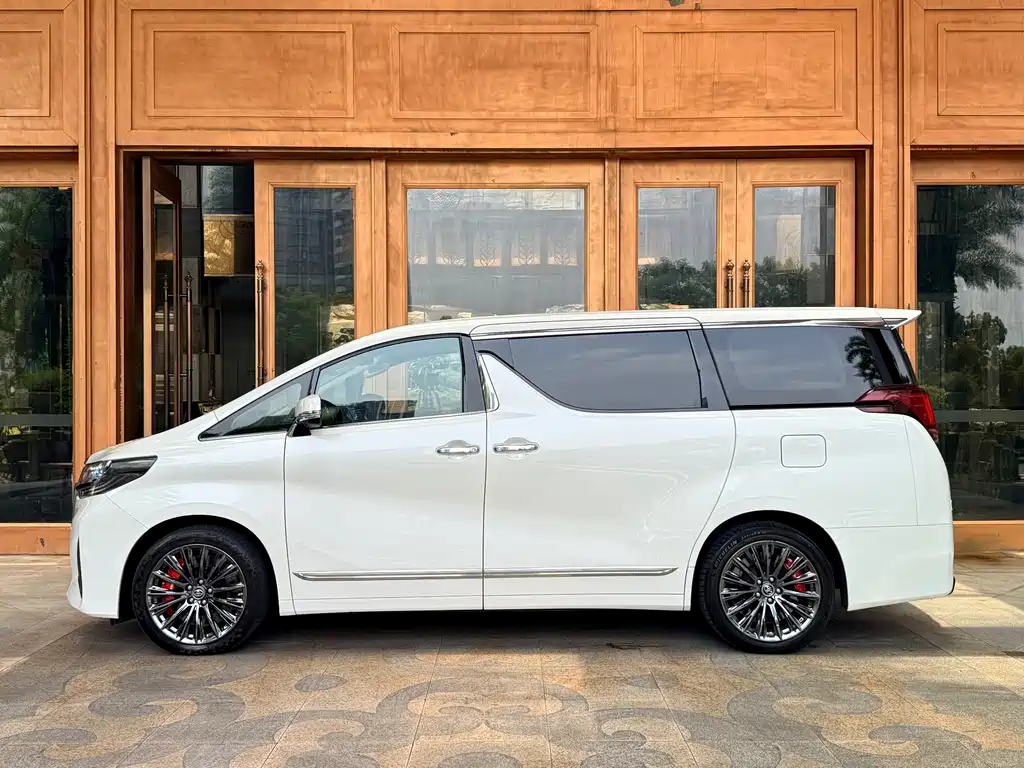 Toyota Alphard 2018 — фото 5