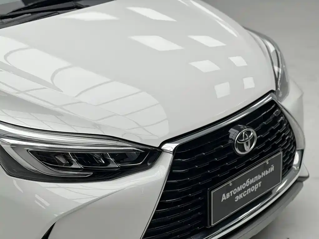 Toyota Yaris L 2023