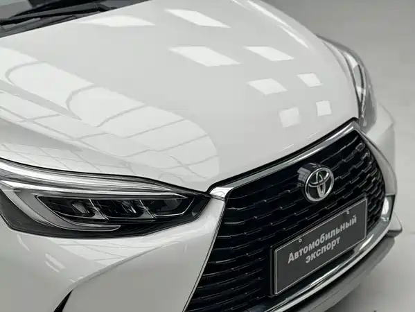 Toyota Yaris L 2023