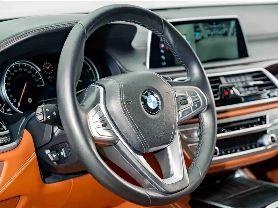 BMW 7 Series 2019 — фото 9