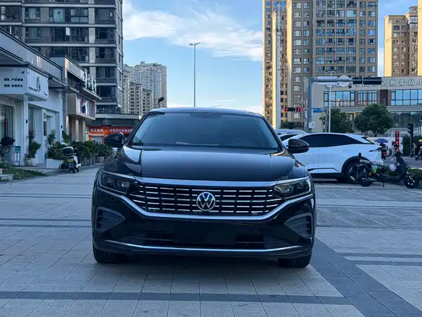 Volkswagen Passat 2025