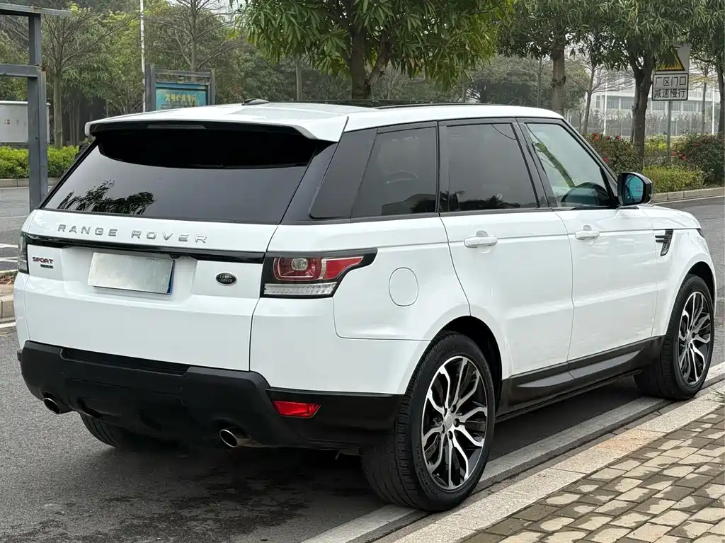 Land Rover Range Rover Sport 2016 — фото 12