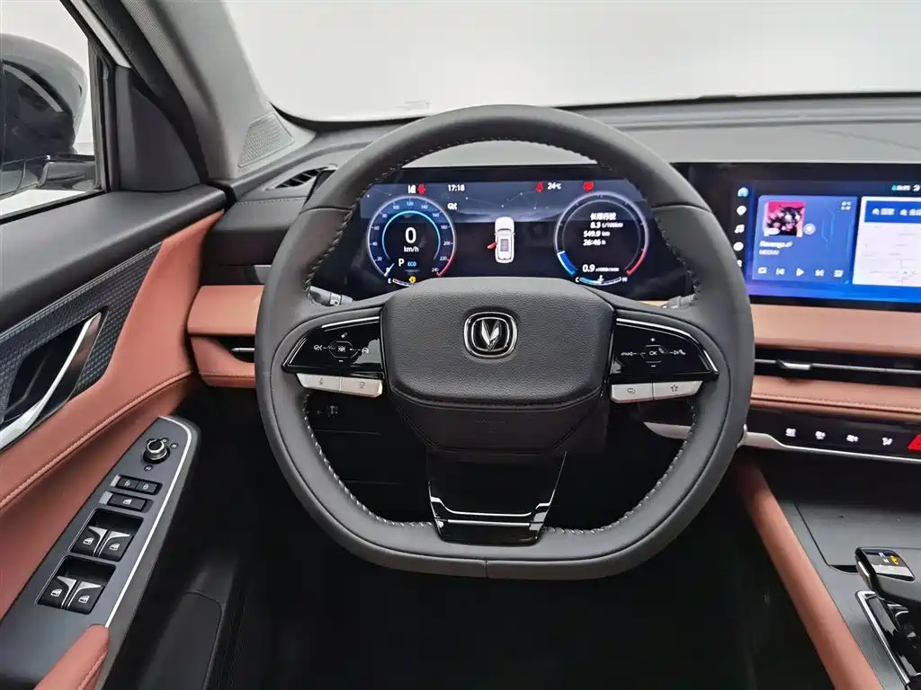 Changan CS75 PLUS 2025 — фото 11