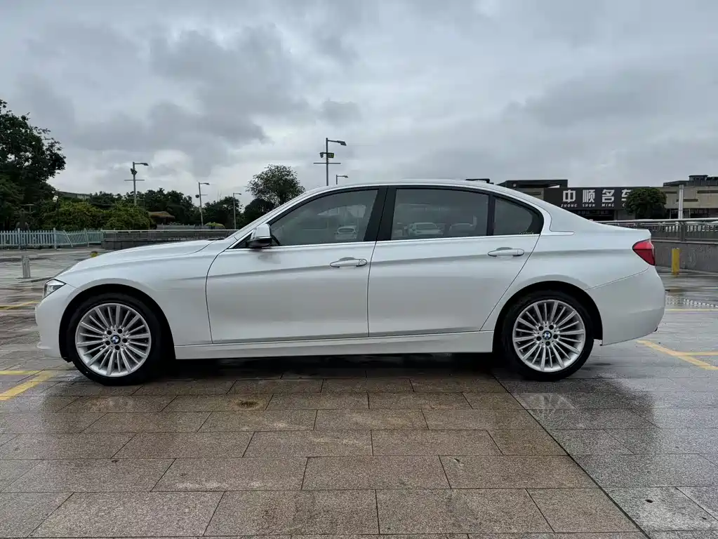 BMW 3 Series 2018 — фото 4
