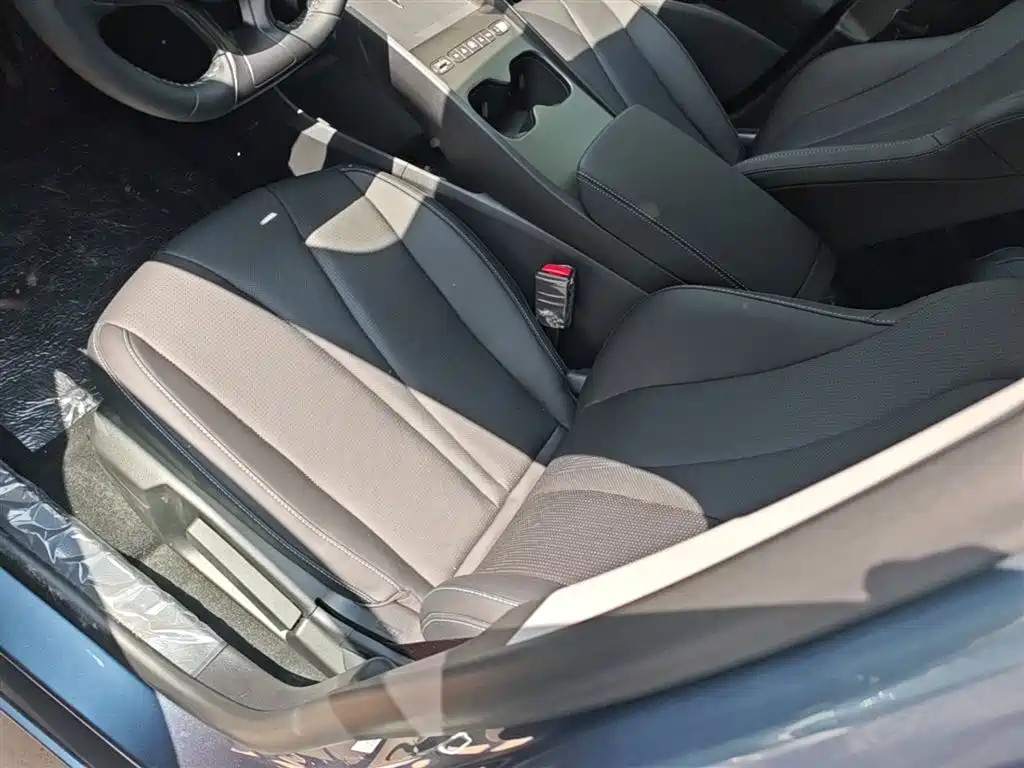 BYD Seal 05 DM-i 2026 — фото 15