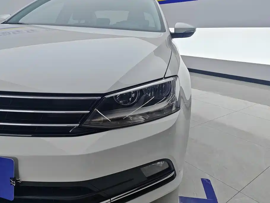 Volkswagen Sagitar 2017