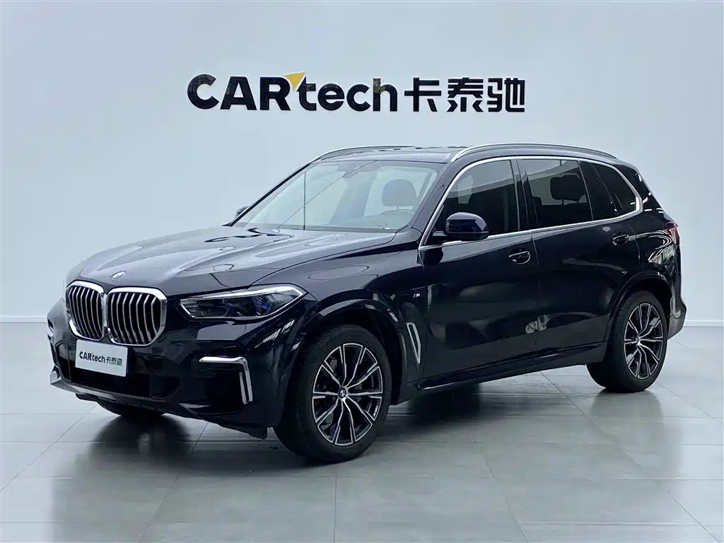BMW X5 2022 — фото 1