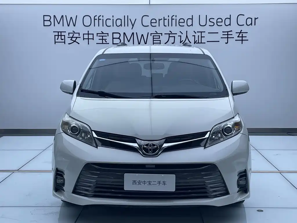 Toyota Sienna 2019 — фото 2