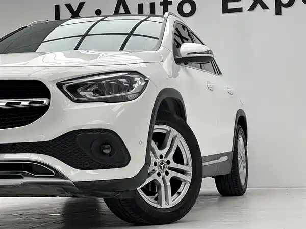 Mercedes-Benz GLA 2020