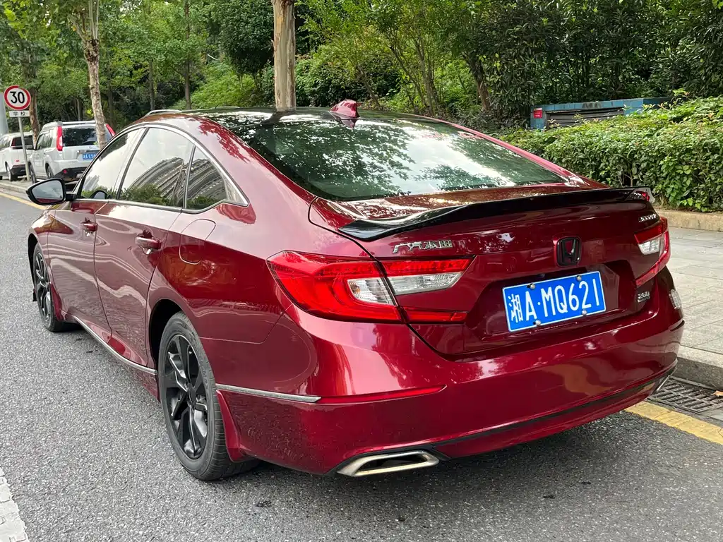 Honda Accord 2018 — фото 5