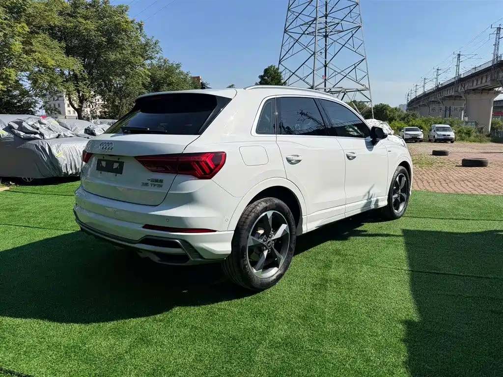 Audi Q3 2023