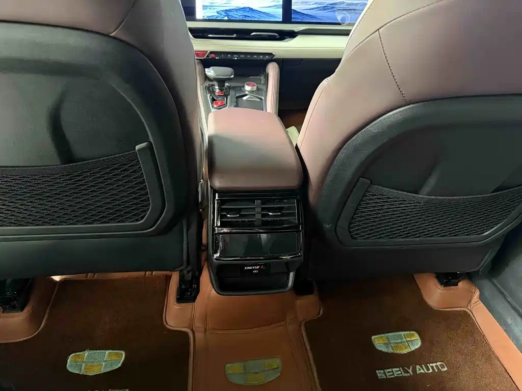Geely Xingyue L 2023 — фото 15