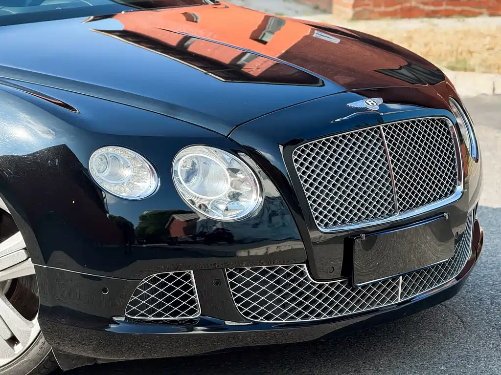 Bentley Continental 2014 — фото 8