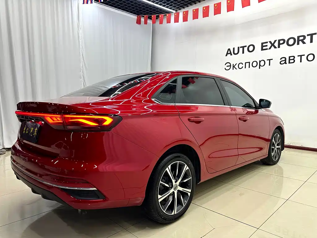 Geely Emgrand 2022