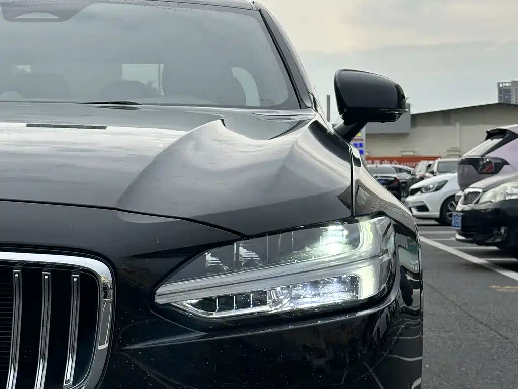 Volvo S90 Plug-In Hybrid 2024 — фото 10