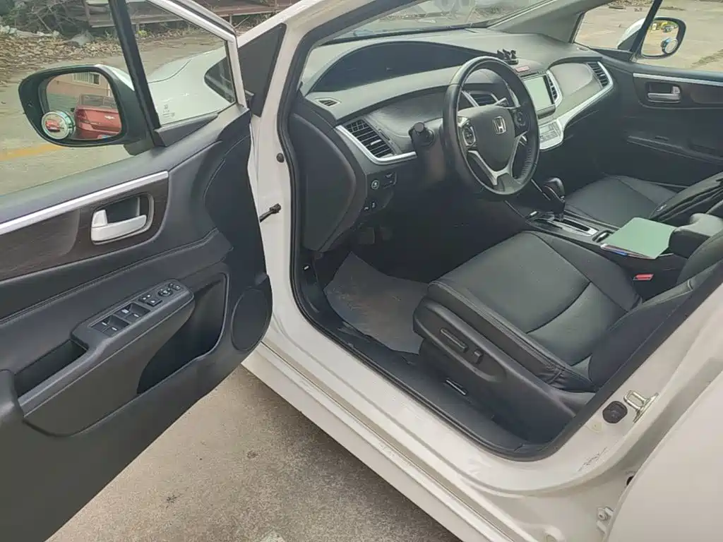 Honda Jade 2015 — фото 12