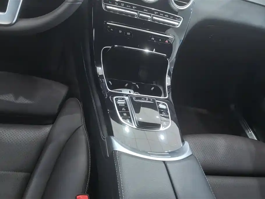 Mercedes-Benz GLC 2020 — фото 16