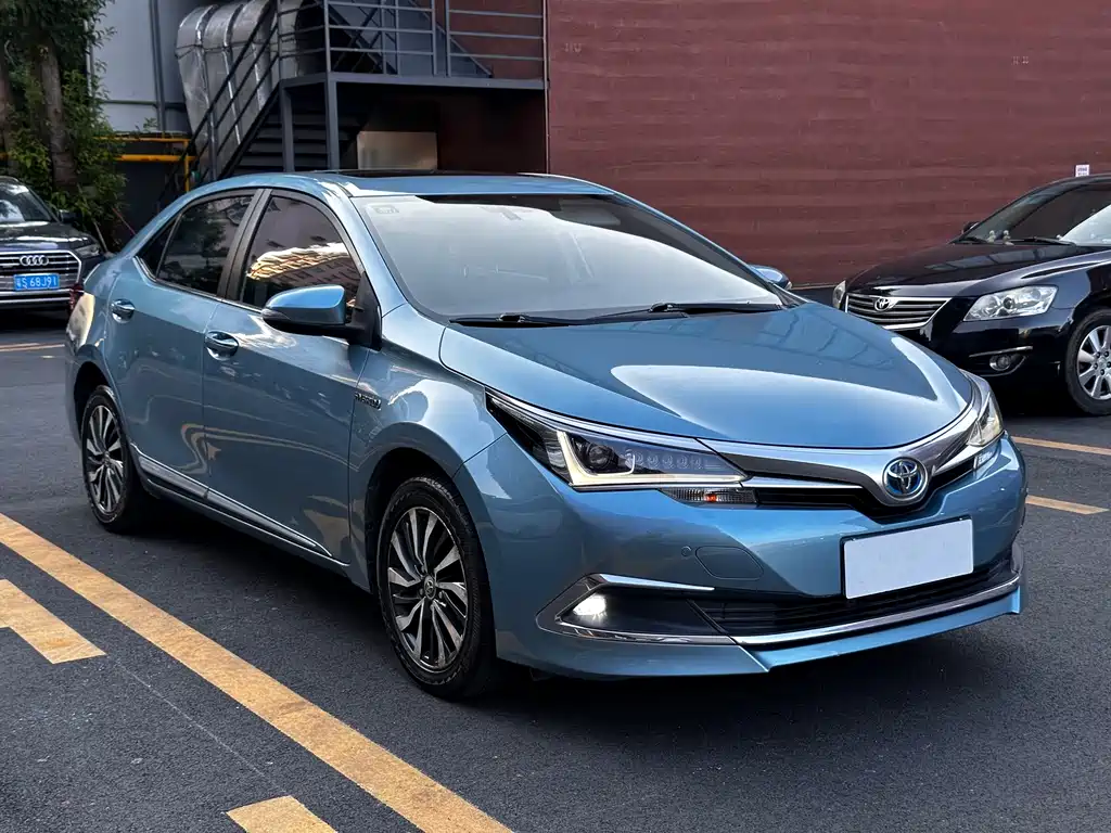 Toyota Corolla 2015 — фото 6