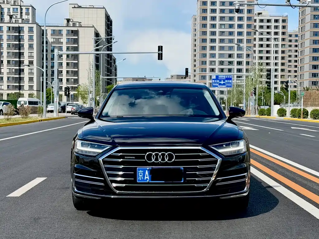 Audi A8 2019 — фото 2