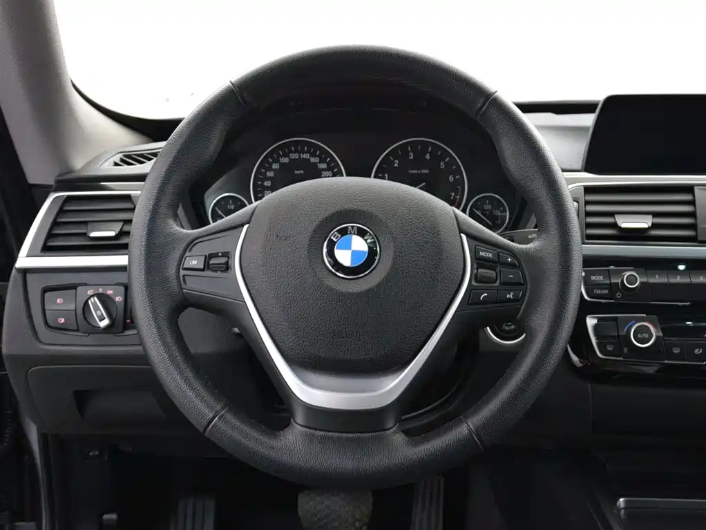 BMW 3 Series GT 2018 — фото 10