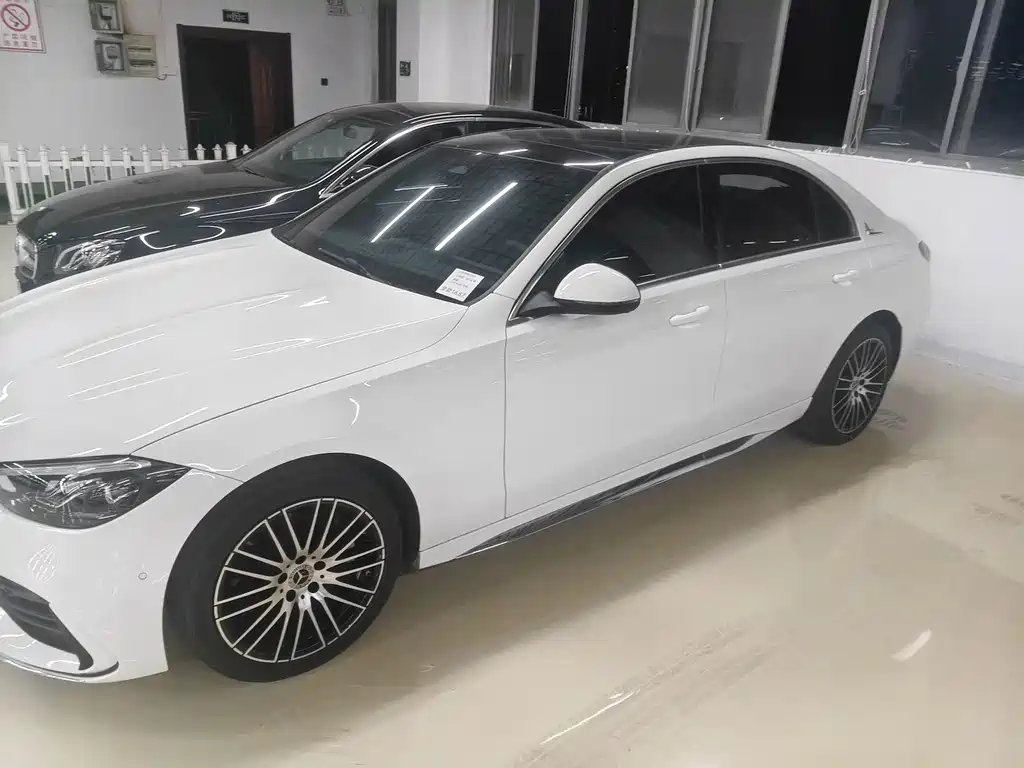 Mercedes-Benz C-Class 2023 — фото 2