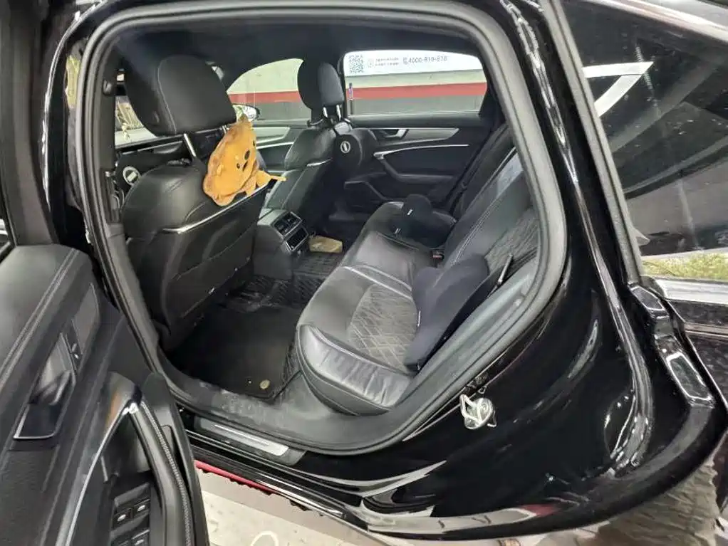 Audi A6L 2022