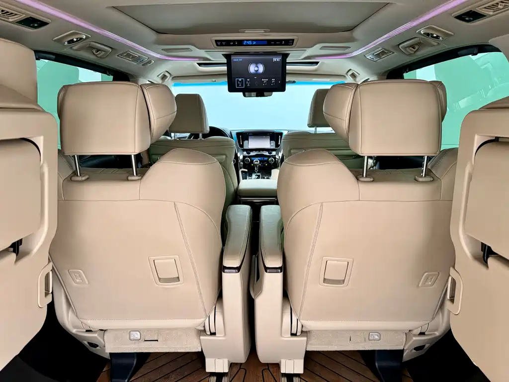 Toyota Alphard 2020 — фото 14